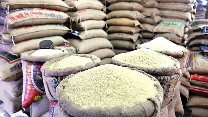 افت قیمت برنج در بازار با واردات/ برنج خارجی با اقدام دولت ۲۰ درصد ارزان‌تر خریده شد