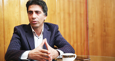 وجود مشوق ها باعث استقبال از خودروهای برقی شده است/ خودروهای برقی ارزان تر از خودروهای بنزینی هستند