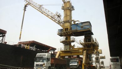 ۴.۴ میلیون تن نهاده‌ دامی و کالای اساسی در بندر امام خمینی (ره) موجود است